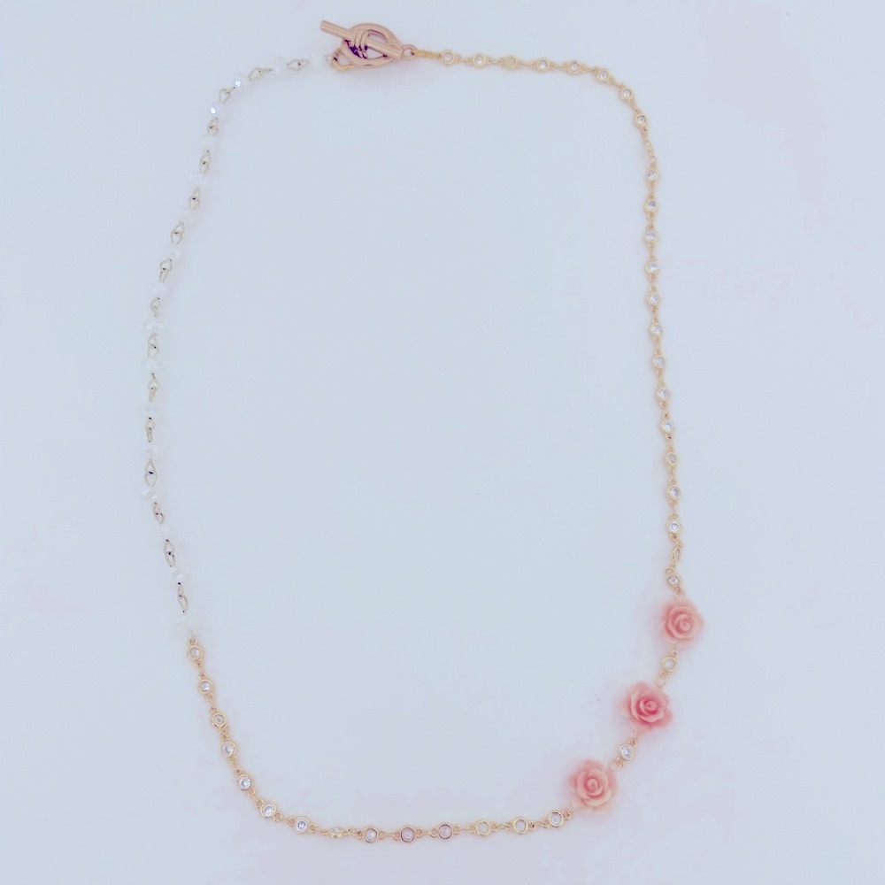 New Pink Carved Dainty Roses on Gold Chain Pearl and Rhinestone Necklace